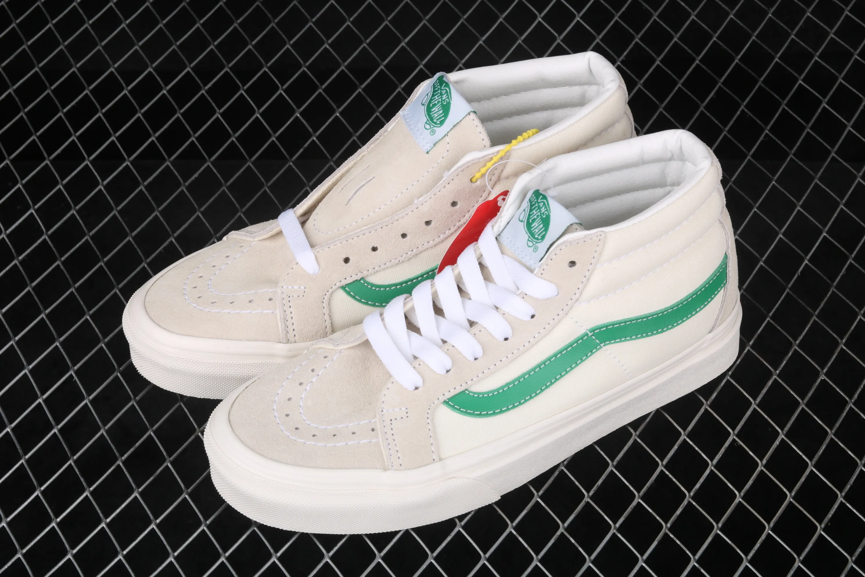 All categories Vans Vans series Vans Mid Vans Sk8 Mid Reissue Vans mid-top VN0A391FTP0 One size too large